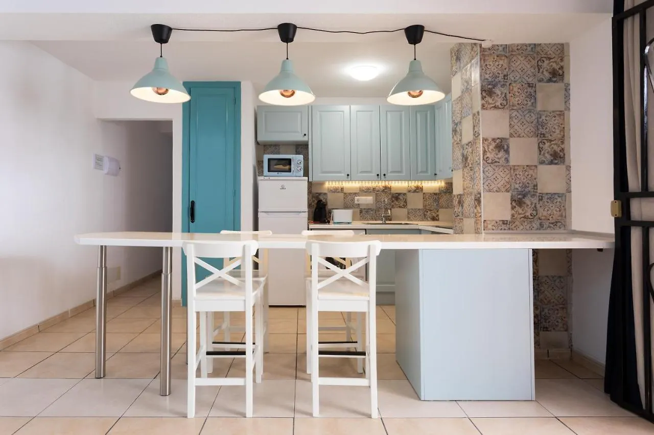 Port Royal Apartments, Heated Pool, Speed Wifi, Terrace Arona  0*, Arona (Tenerife) Spain