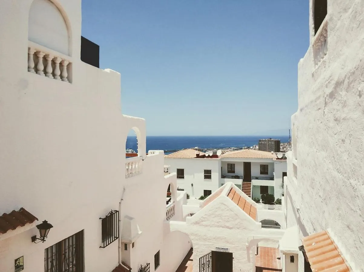 Apartment Port Royal Apartments, Heated Pool, Speed Wifi, Terrace Arona  Spain